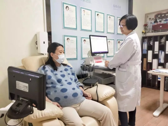 罕見!江城230斤孕婦順利產下7斤寶寶!