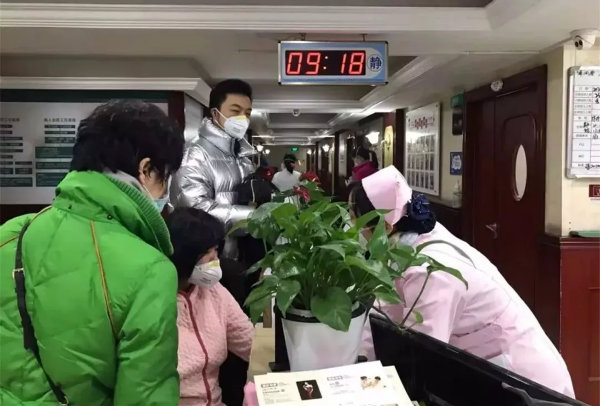 默默無聞的雙線作戰“逆行者”